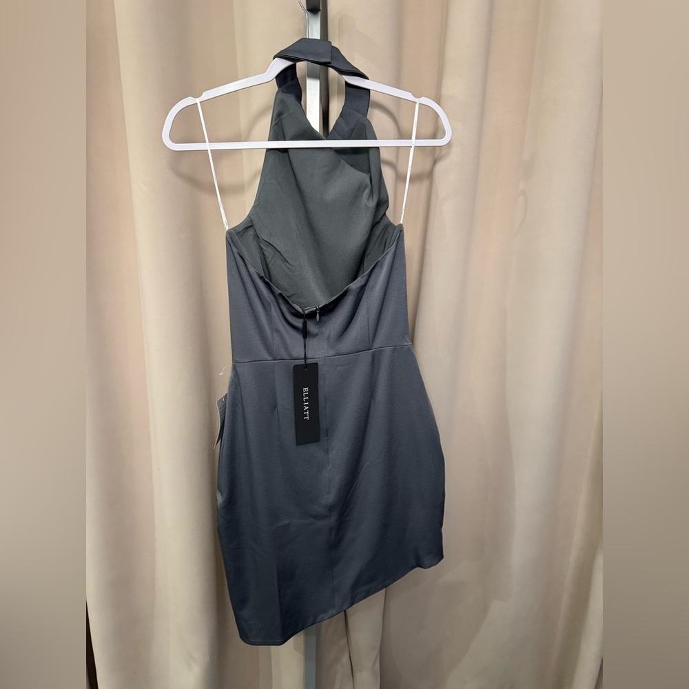Elliatt Camo Asymmetric Satin Cocktail Dress
Elliatt - Picture 4 of 7